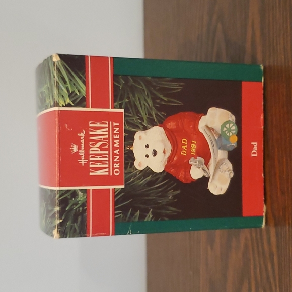 Hallmark Keepsake Dad Polar Bear Christmas Ornament 1991 with Box - Picture 5 of 6